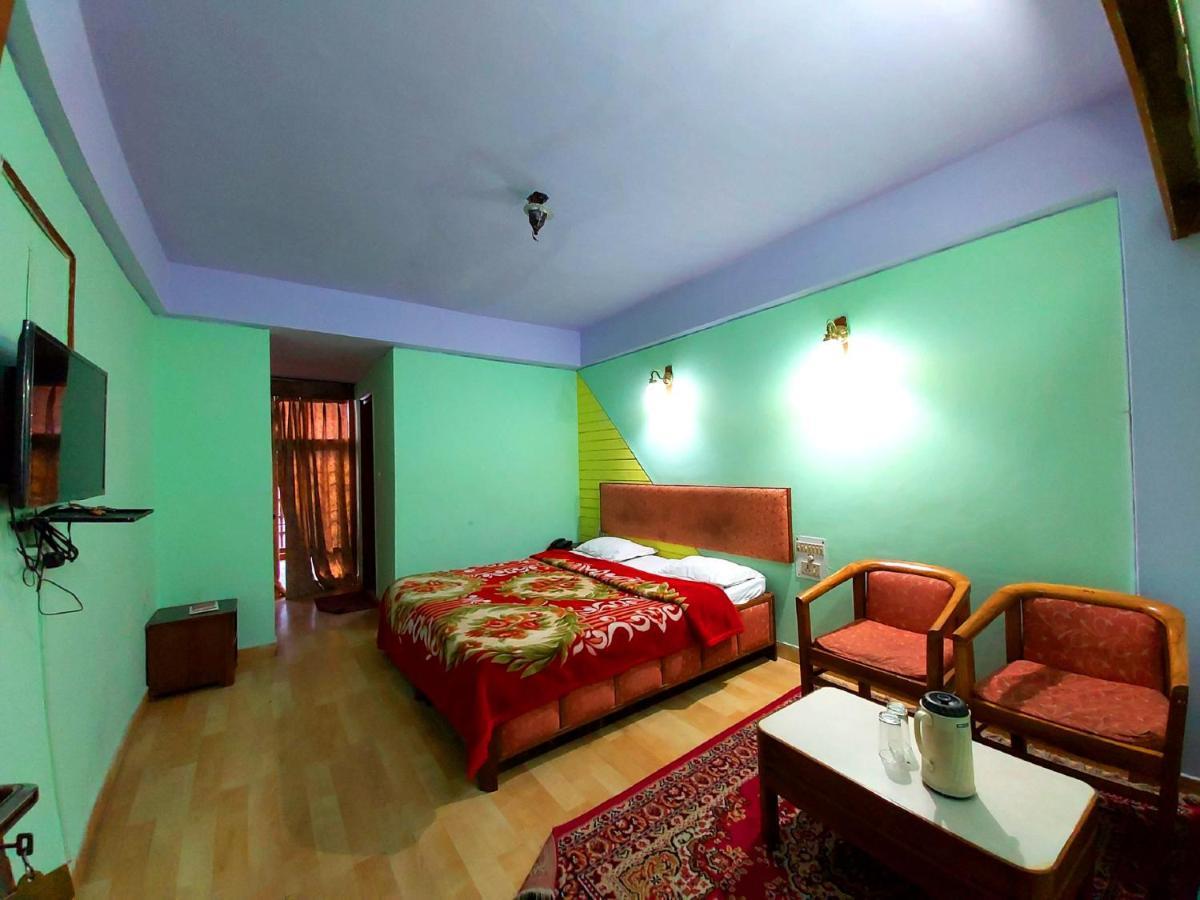 Hotel Radhe Continental ナイニタール エクステリア 写真